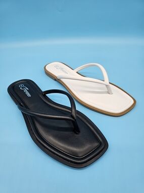 Forever Link Black & White Square-Toe Thong Sandals